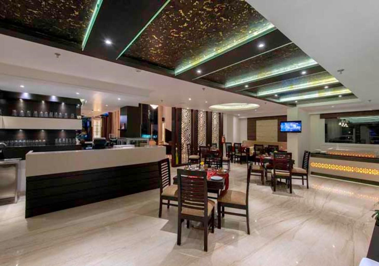 Hotel Park Regent Jaipur Exteriör bild