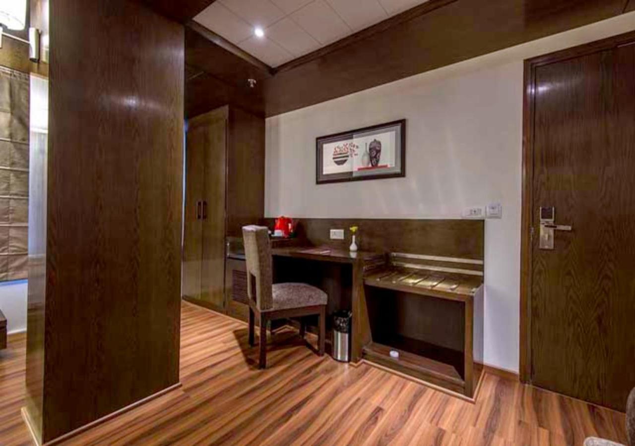 Hotel Park Regent Jaipur Exteriör bild