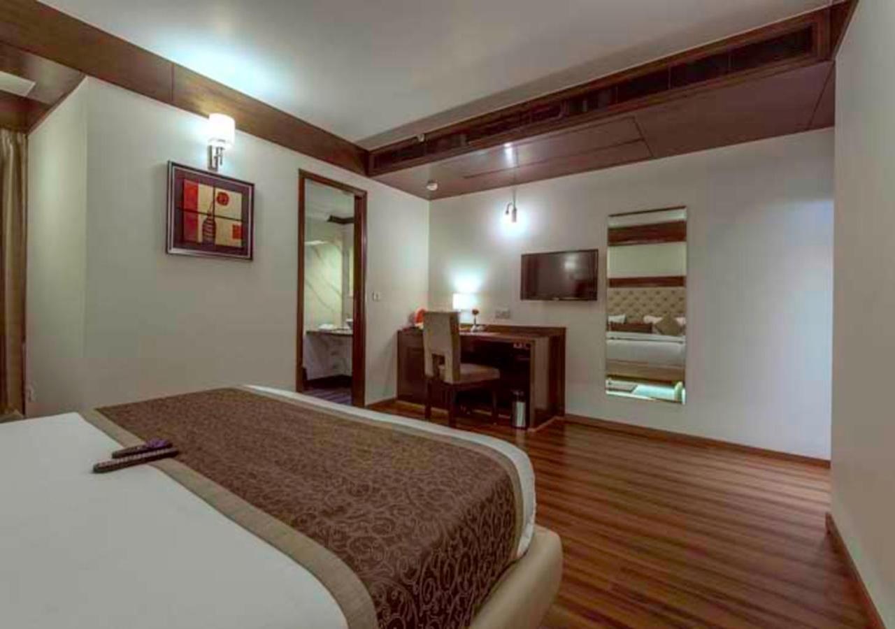 Hotel Park Regent Jaipur Exteriör bild