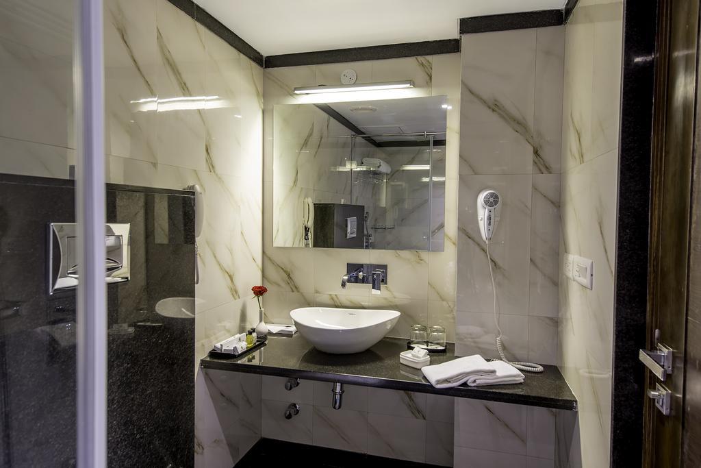 Hotel Park Regent Jaipur Rum bild