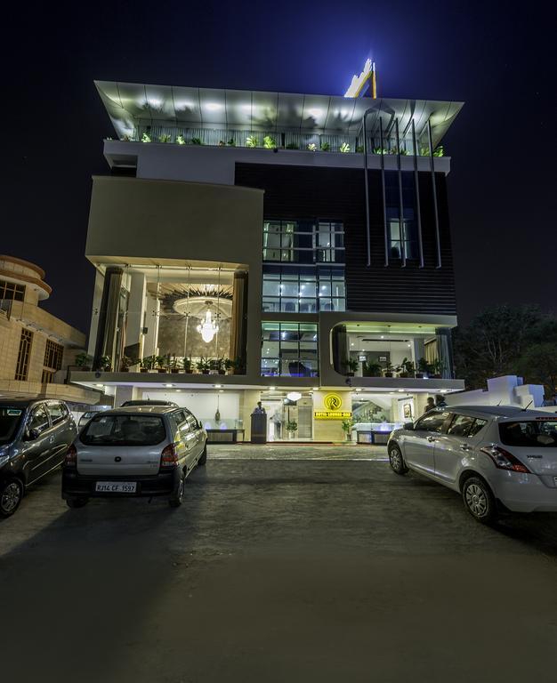 Hotel Park Regent Jaipur Exteriör bild